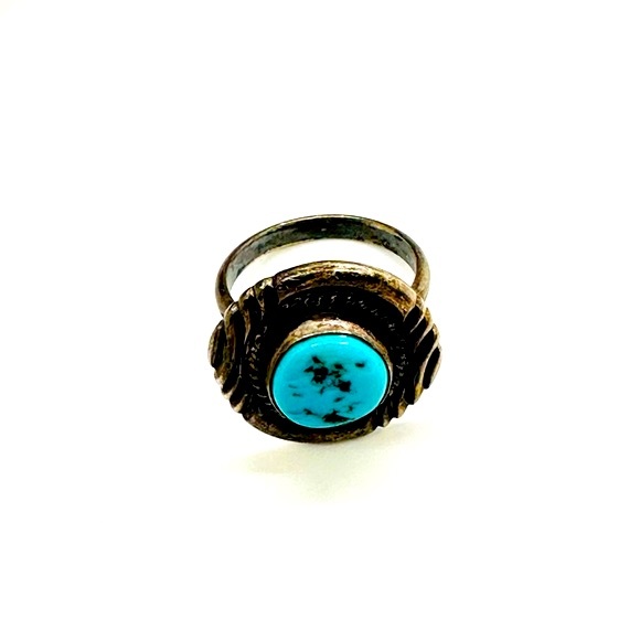Vintage Navajo Signed Silver Turquoise Ring - Picture 9 of 14